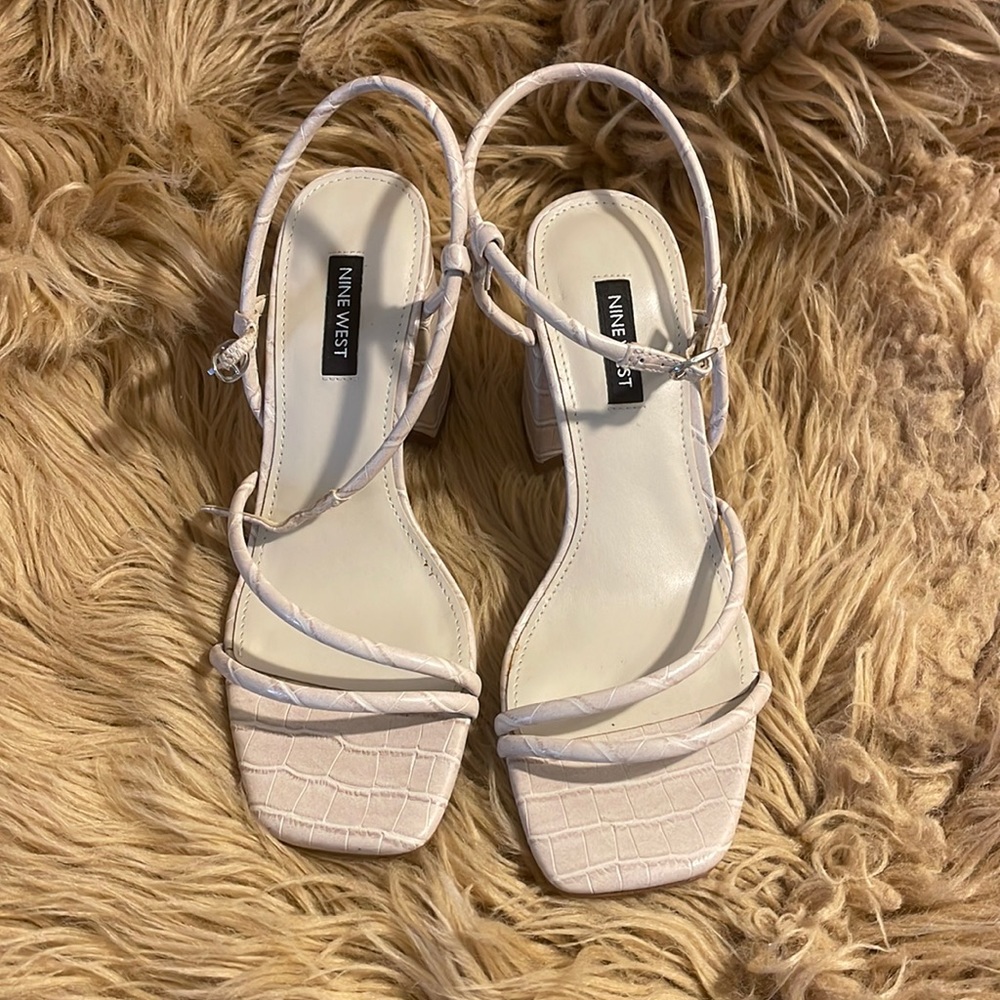 NINE WEST 7 1/2